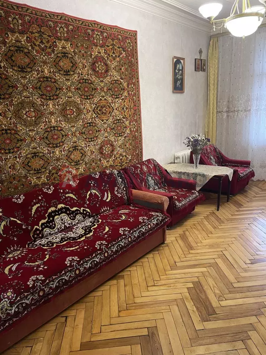 2 ��. ��������, 52/-/9 ��. �., 4/5 ������ ���� 3