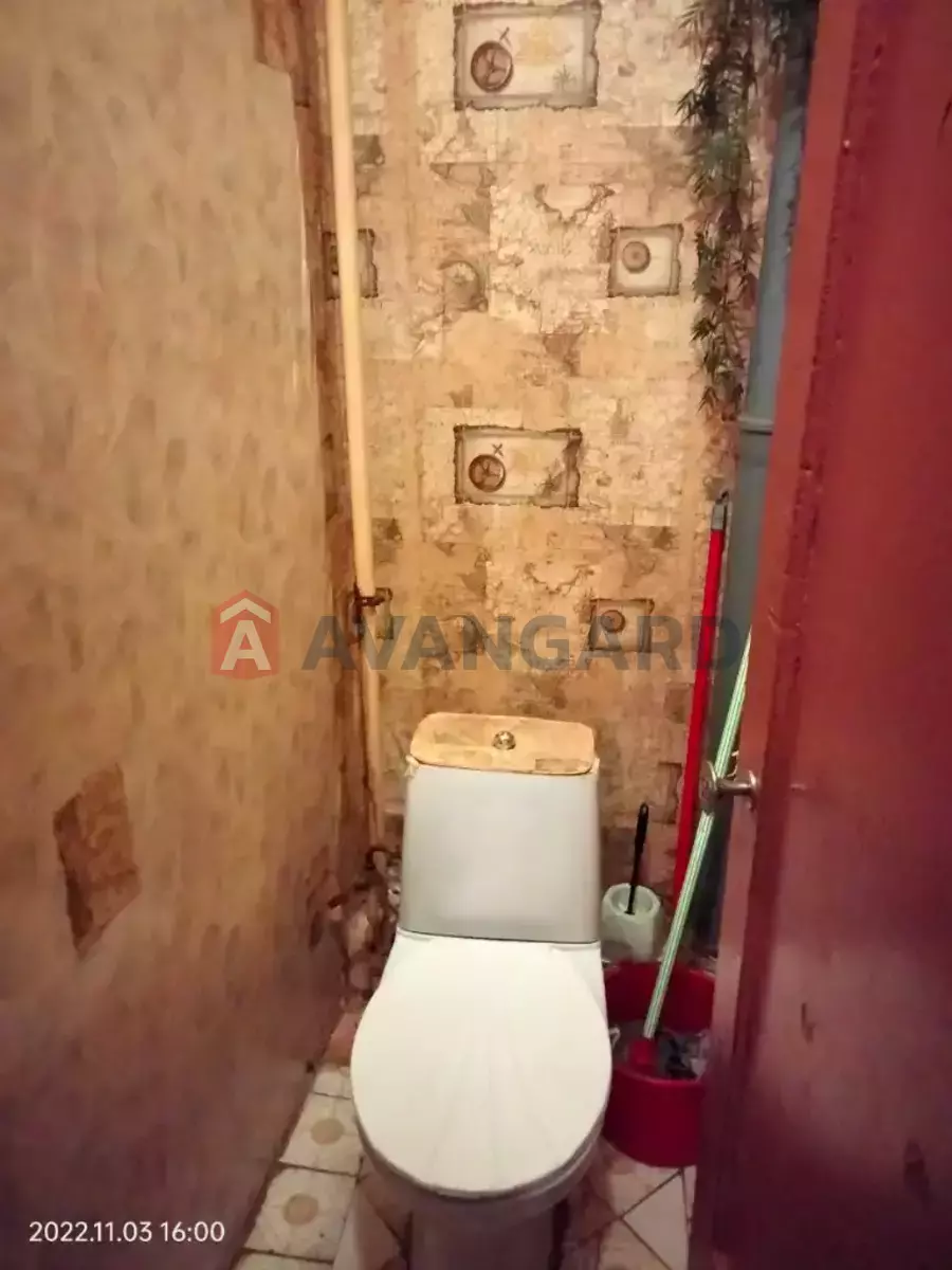 1 ��. ��������, 80/-/8 ��. �., 2/3 ������ ���� 4