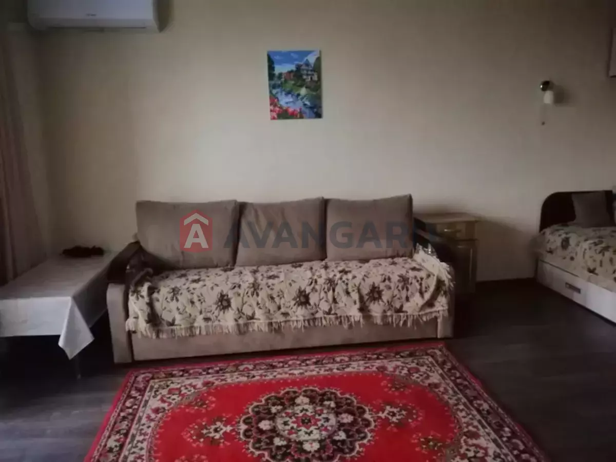 1 ��. ��������, 40/-/- ��. �., 7/10 ������ ���� 9