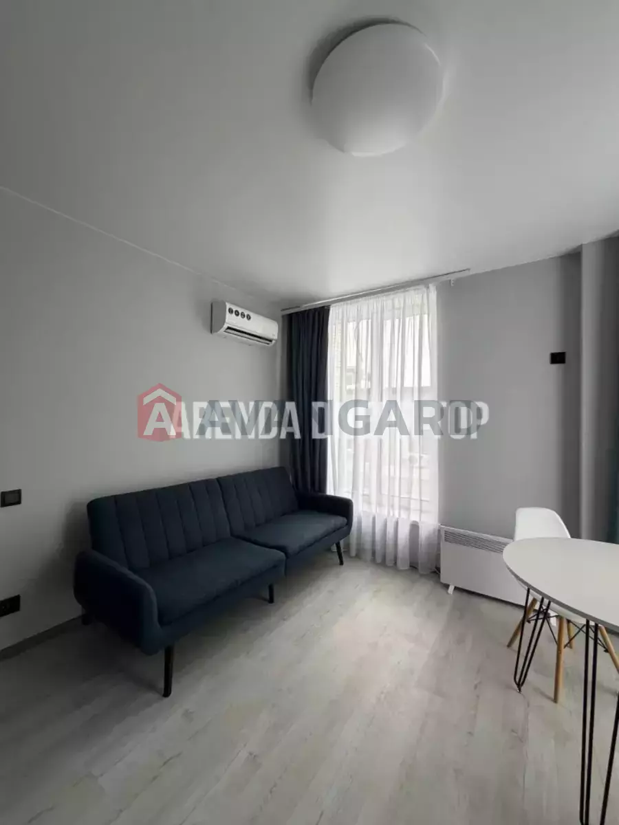 2 ��. ��������, 42/-/- ��. �., 3/6 ������ ���� 4