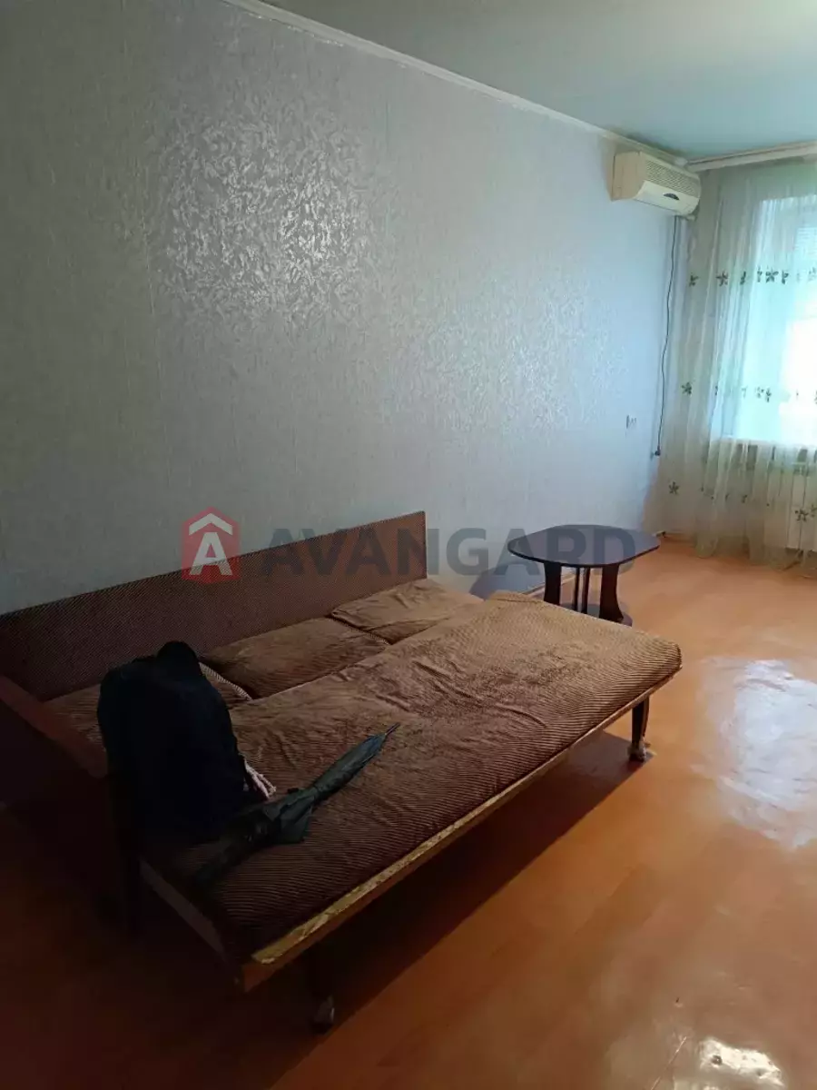 1 ��. ��������, 22/-/- ��. �., 8/9 ������ ���� 1