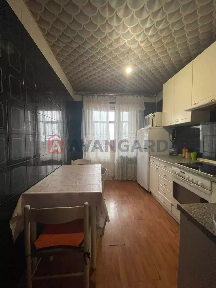 4 ����. ��������, 80/-/12 ��. �., 9/14 ���� ���� 2