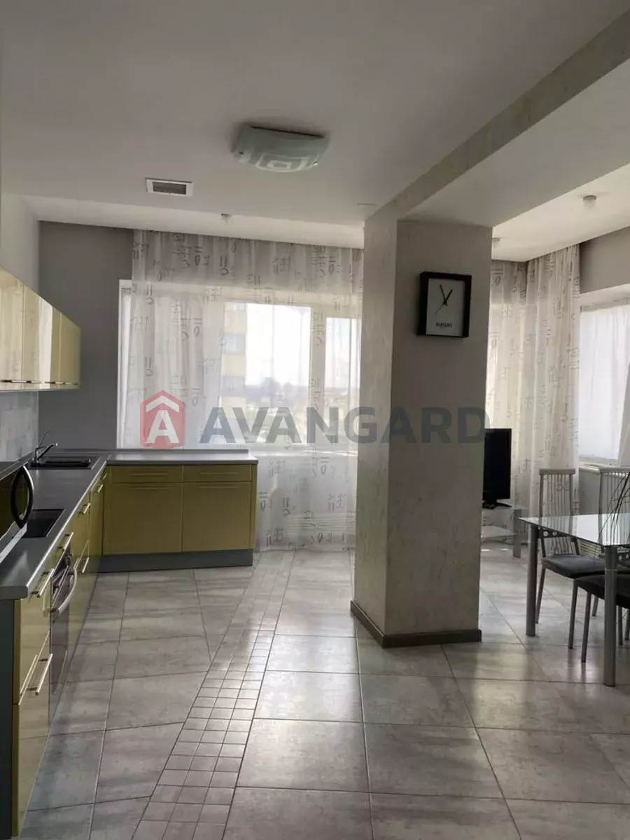 4 ��. ��������, 150/-/- ��. �., 9/28 ������ ���� 1