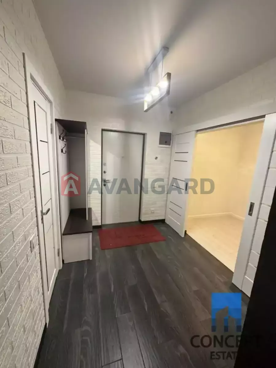 2 ��. ��������, 45/-/- ��. �., 9/10 ������ ���� 7