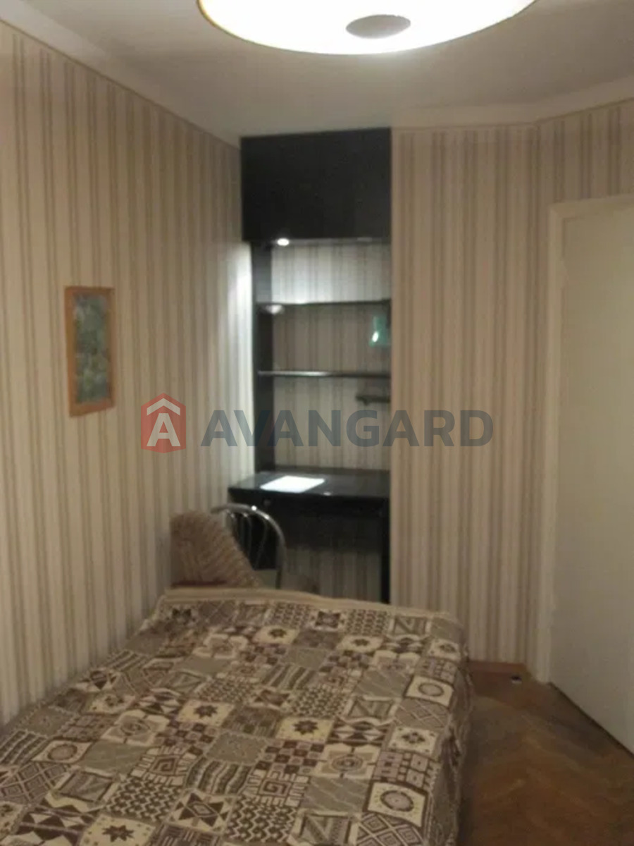 2 ����. ��������, 50/-/7 ��. �., 3/9 ���� ���� 7