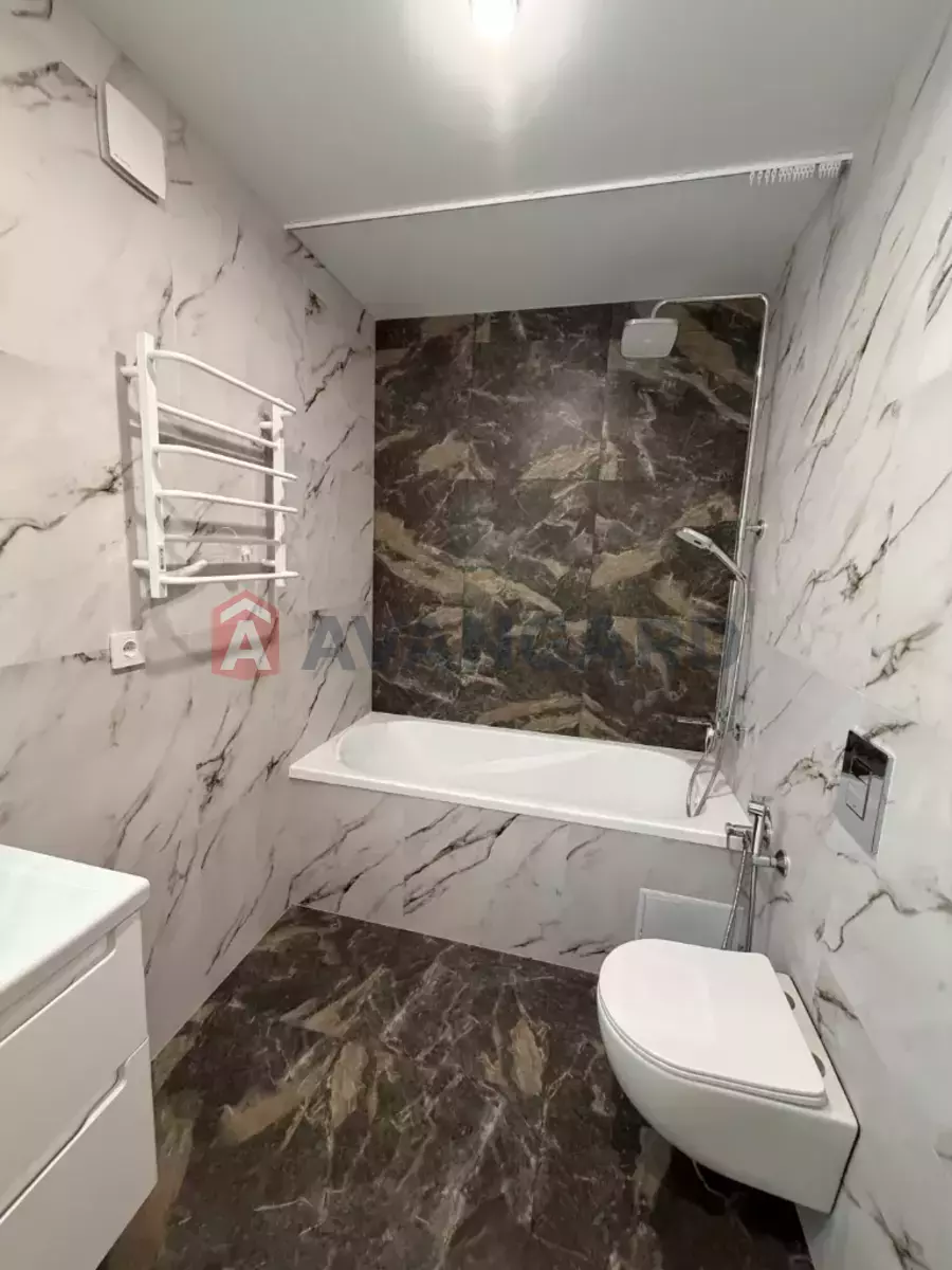 2 ����. ��������, 53/-/- ��. �., 10/10 ���� ���� 8