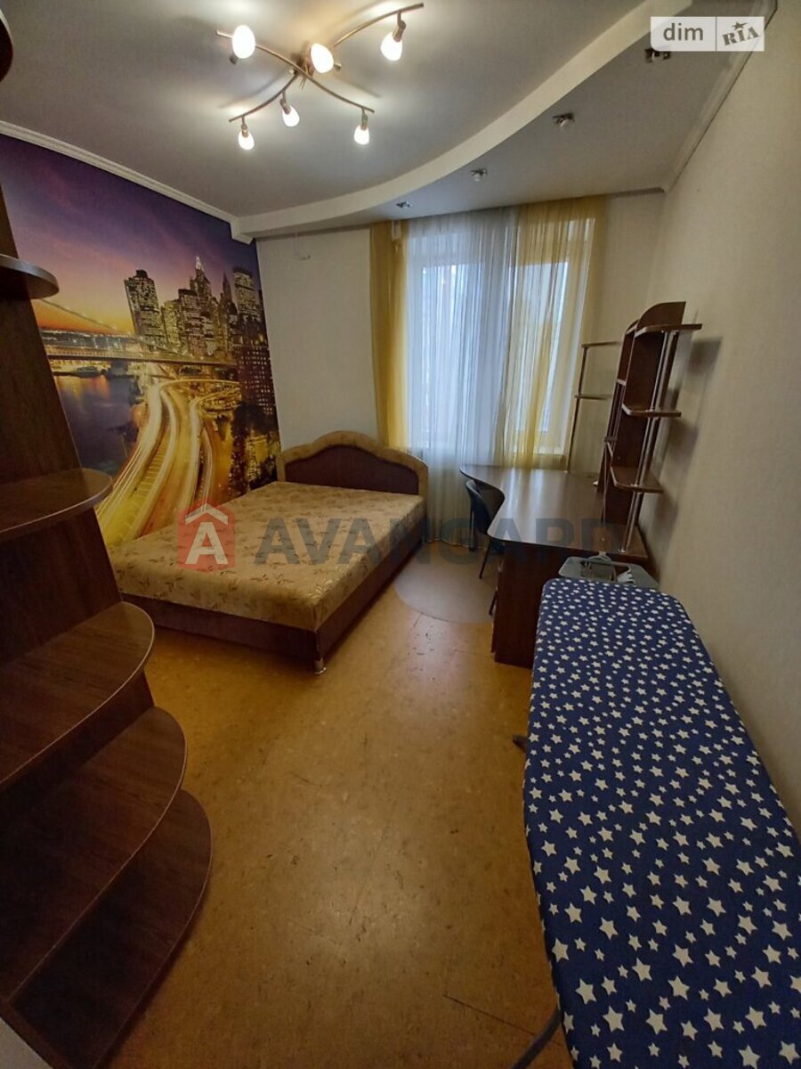 3 ����. ��������, 100/55/16 ��. �., 4/9 ���� ���� 14