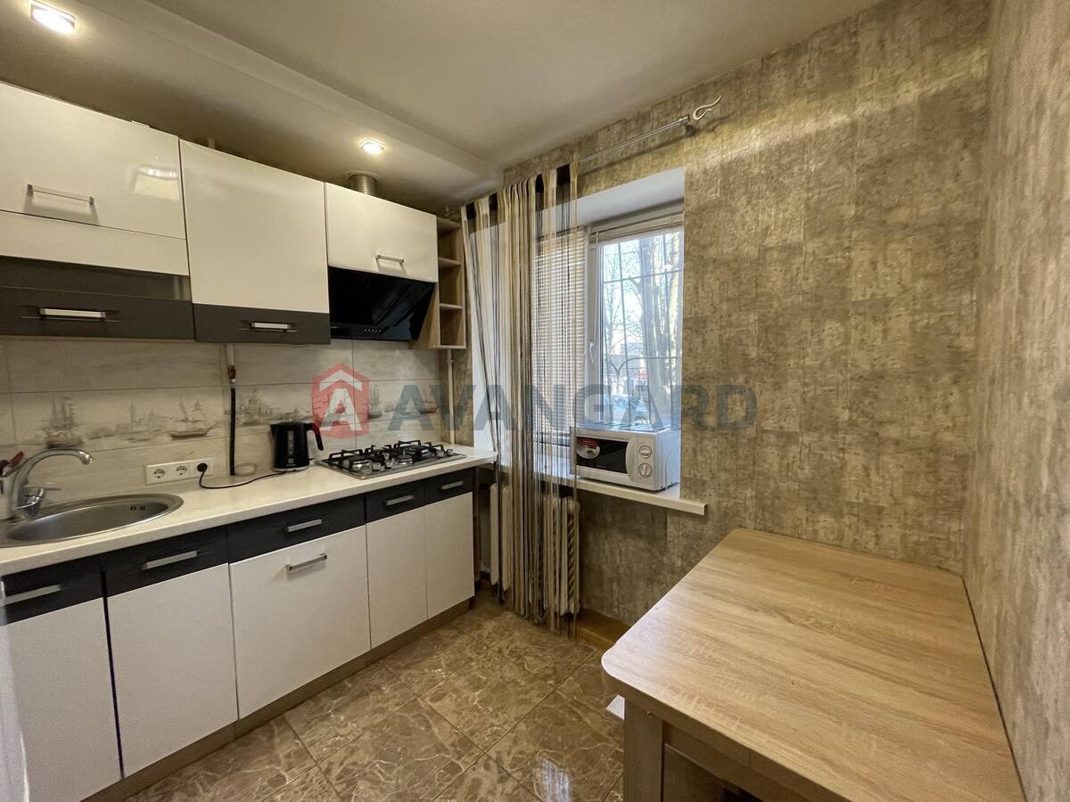 1 кім. квартира, 30/-/6 кв. м., 1/5 поверх фото 1 1 кім. квартира, 30/-/6 кв. м., 1/5 поверх фото 1