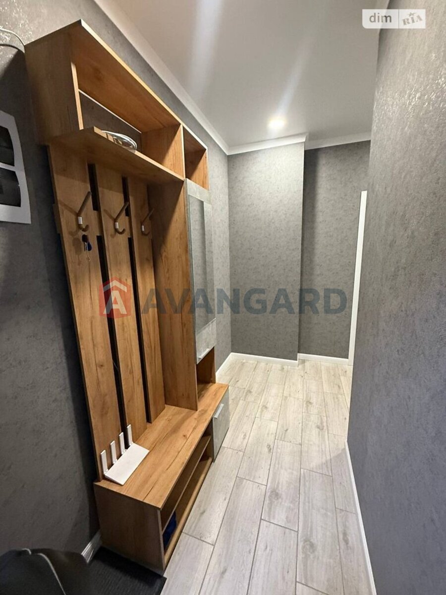 2 ����. ��������, 50/-/- ��. �., 2/3 ���� ���� 8