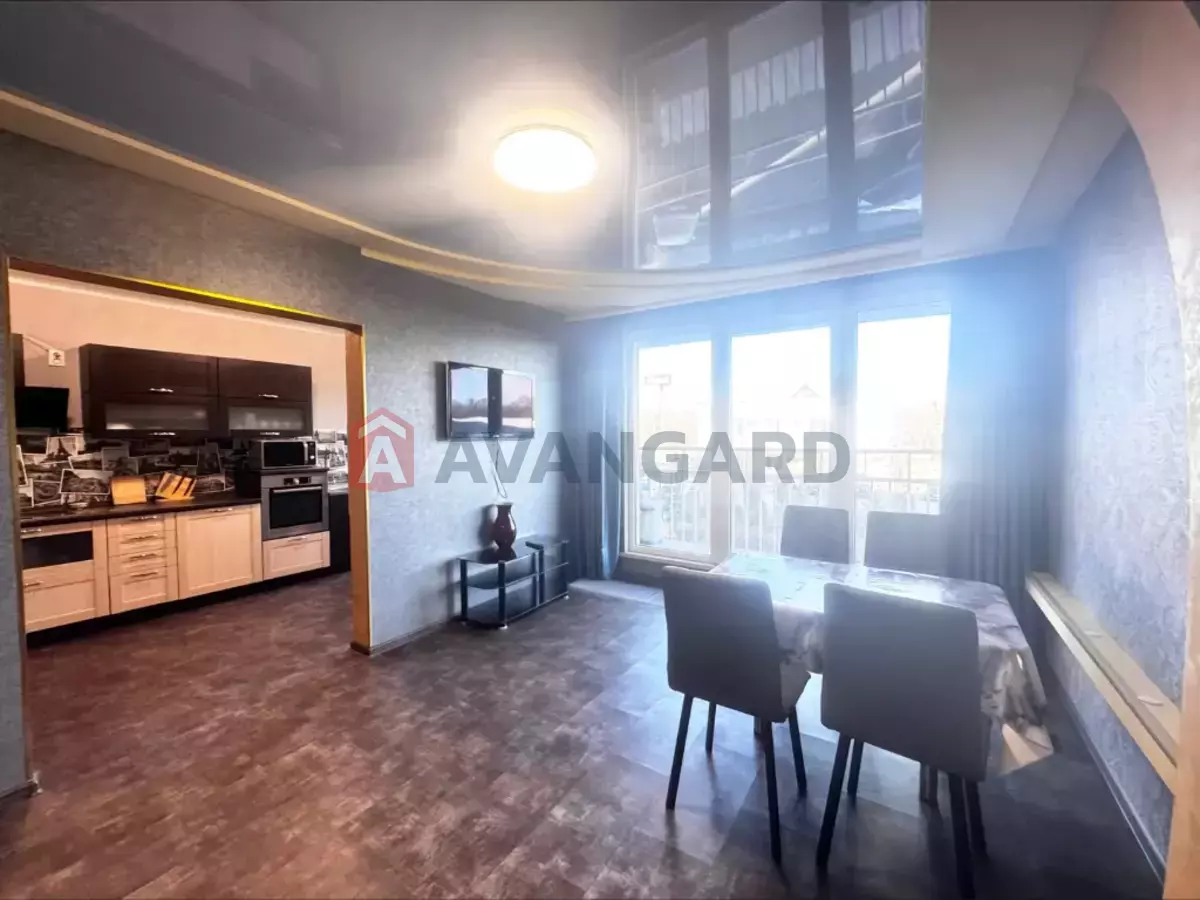 3 ��. ��������, 100/-/- ��. �., 2/16 ������ ���� 8