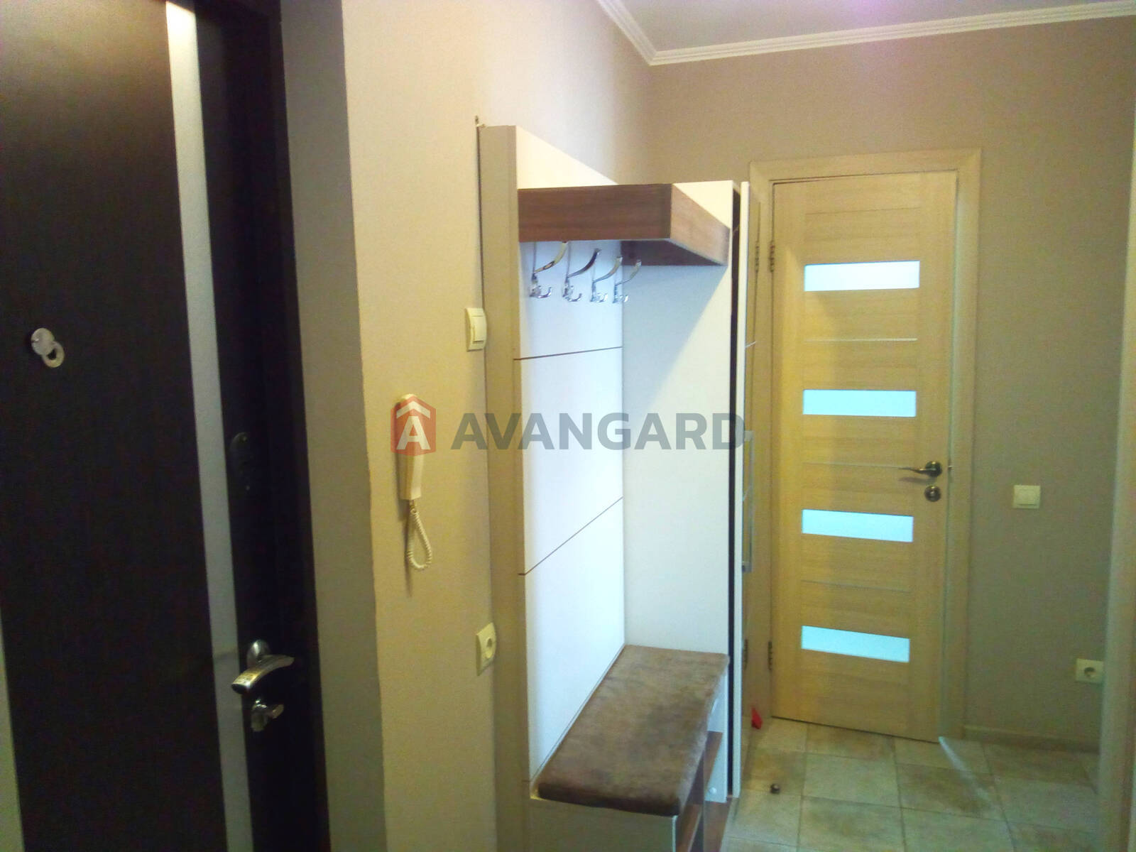 1 ��. ��������, 40/-/8 ��. �., 8/18 ������ ���� 19