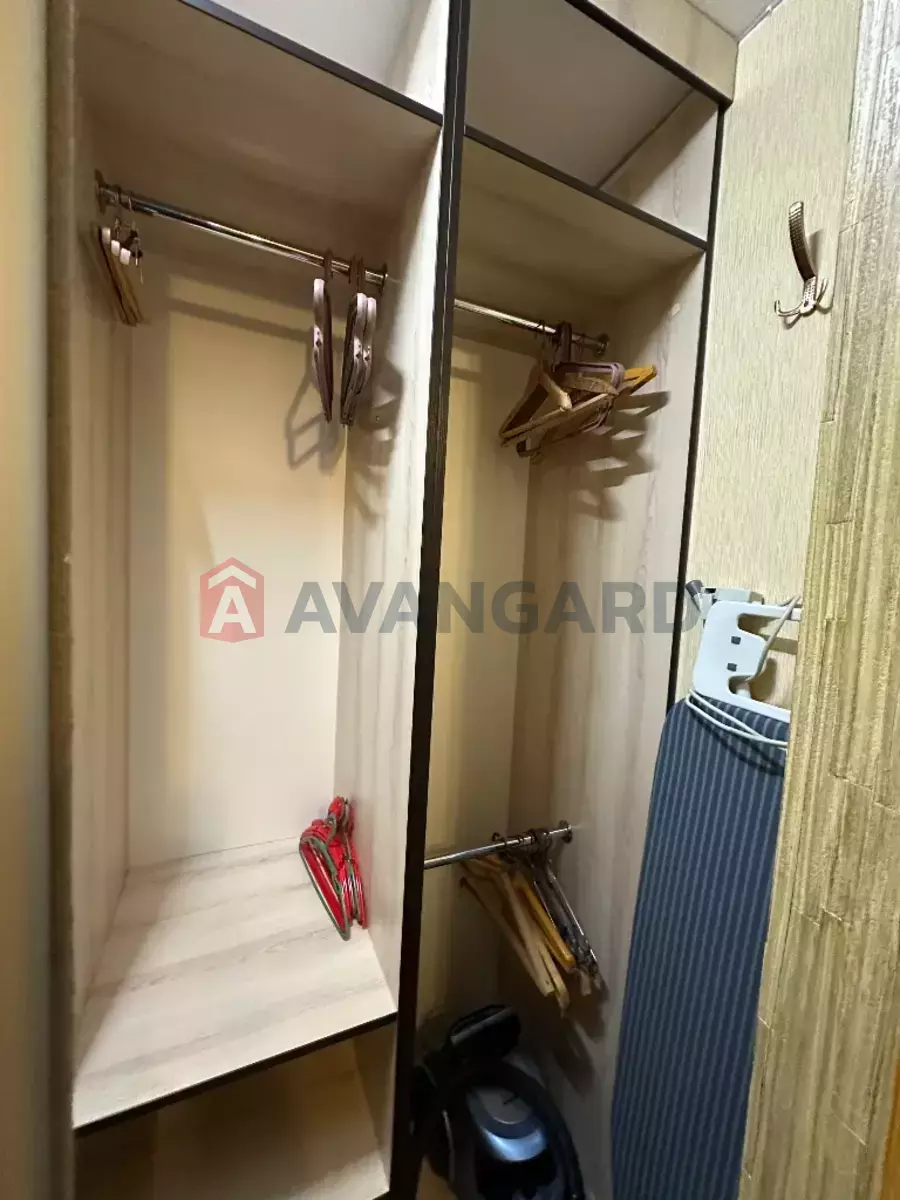 1 ��. ��������, 40/-/- ��. �., 7/10 ������ ���� 7