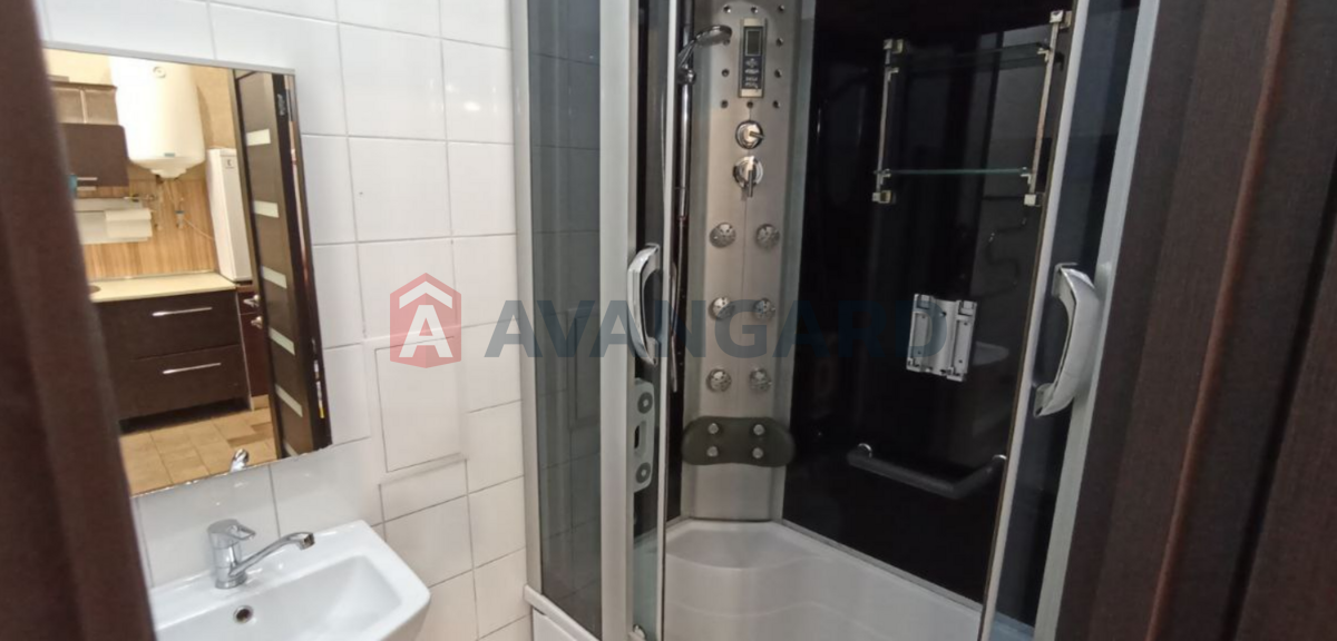 1 ����. ��������, 38/18/6 ��. �., 4/5 ���� ���� 9