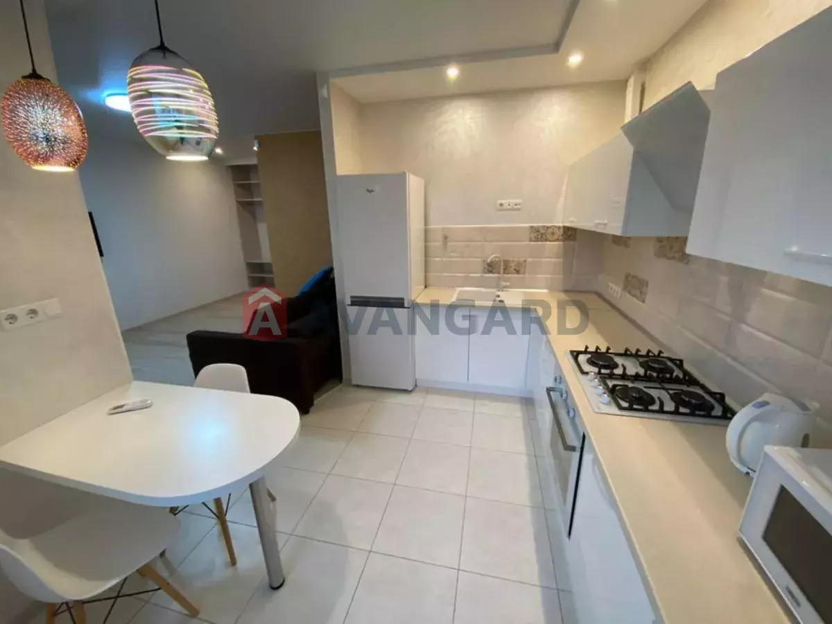 1 ����. ��������, 43/-/8 ��. �., 7/12 ���� ���� 4