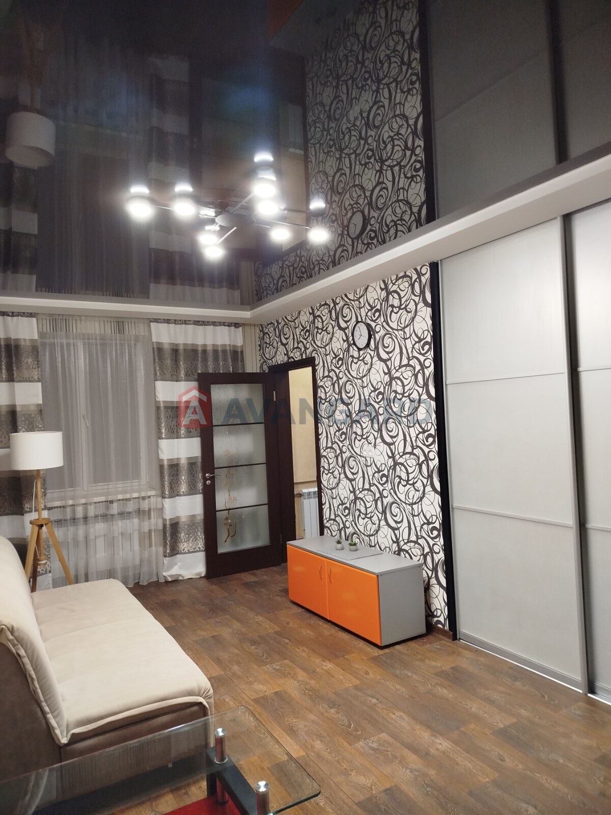 1 ��. ��������, 36/19/7 ��. �., 4/4 ������ ���� 6