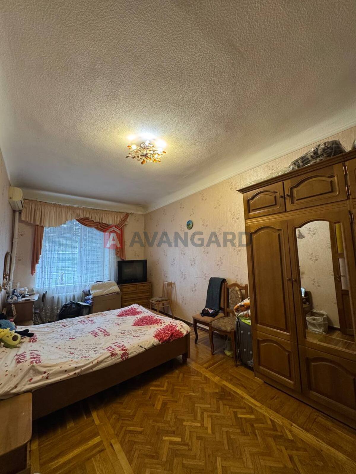 3 ��. ��������, 73/10/55 ��. �., 4/4 ������ ���� 14