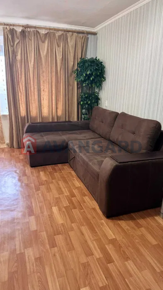 1 ����. ��������, 30/-/5 ��. �., 9/9 ���� ���� 6