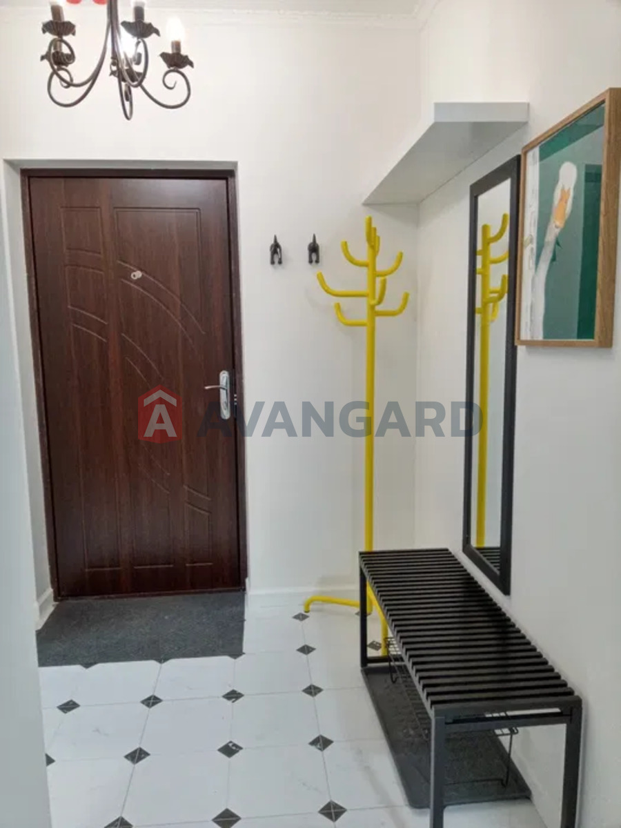 1 ��. ��������, 40/-/15 ��. �., 6/11 ������ ���� 8