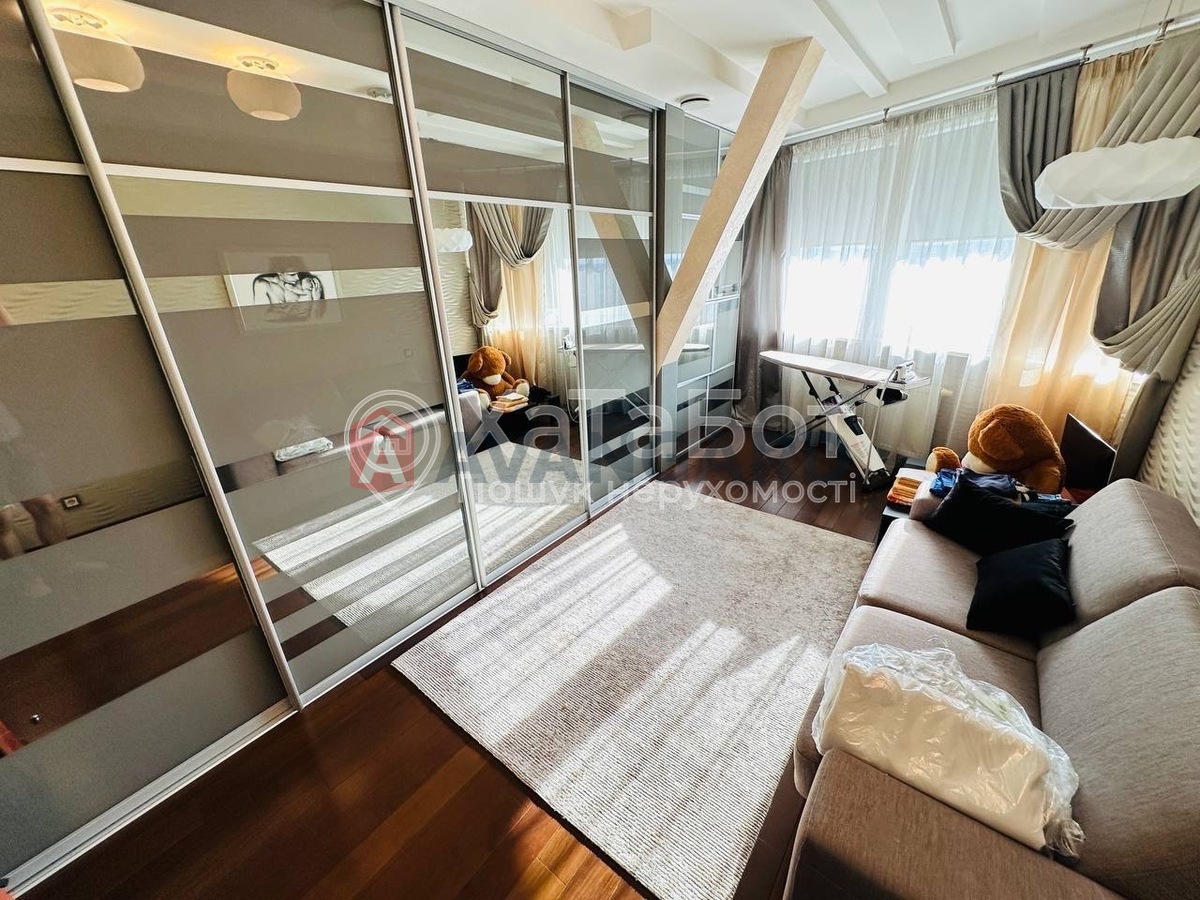 4 ��. ��������, 165/-/- ��. �., 16/17 ������ ���� 12