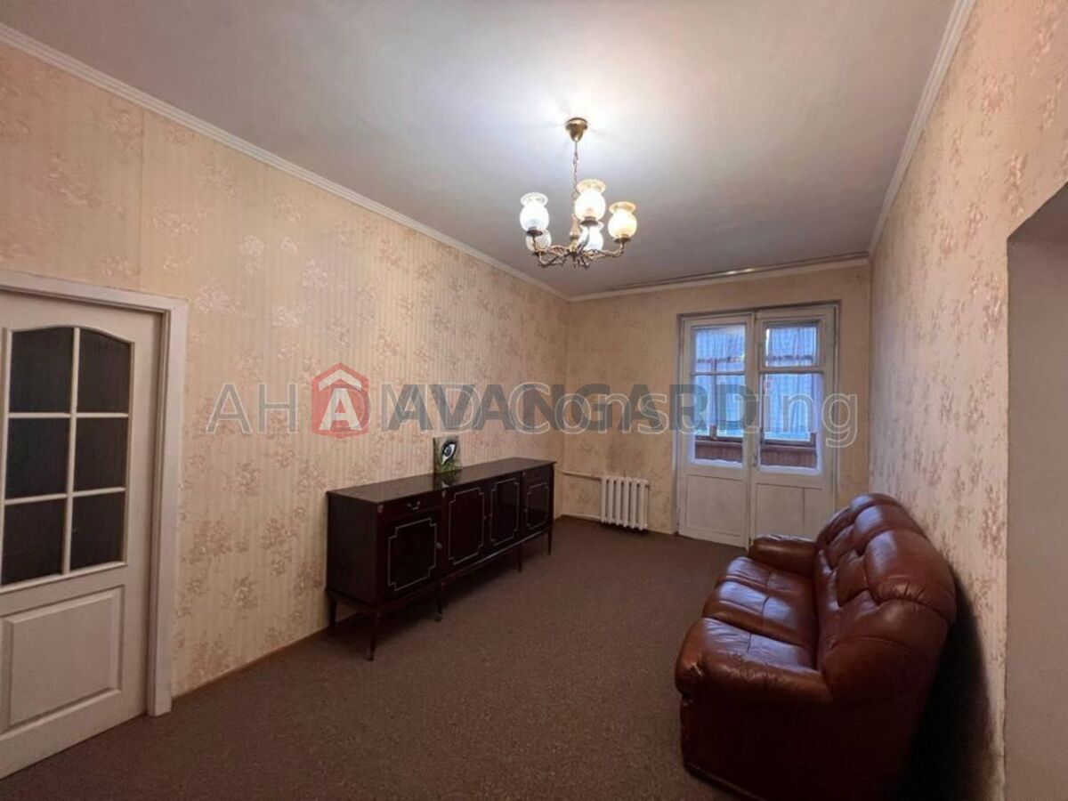 1 ��. ��������, 90/-/10 ��. �., 4/5 ������ ���� 10