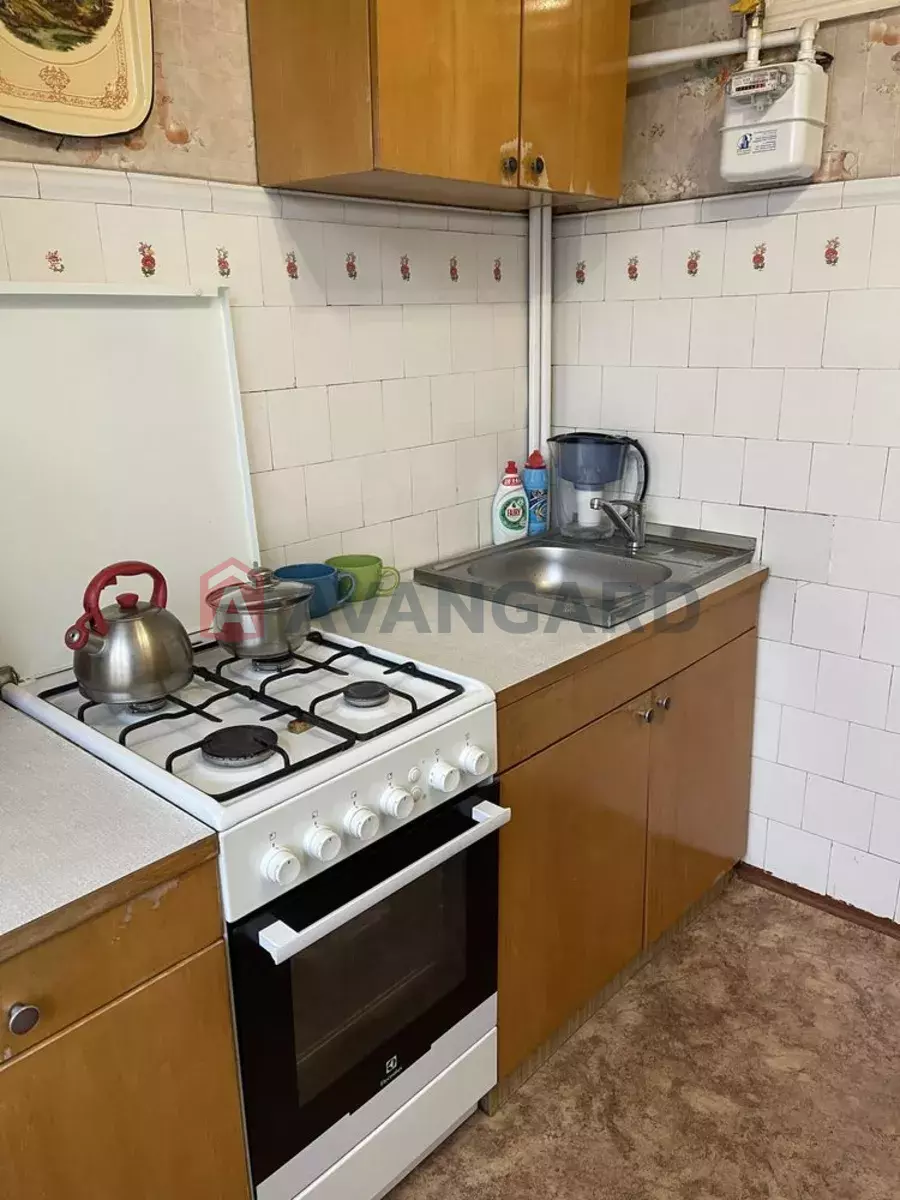 2 ��. ��������, 52/-/9 ��. �., 4/5 ������ ���� 1