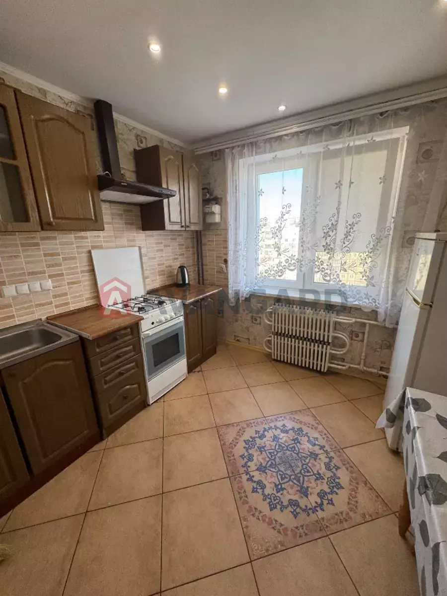 2 ��. ��������, 48/26/8 ��. �., 9/9 ������ ���� 3