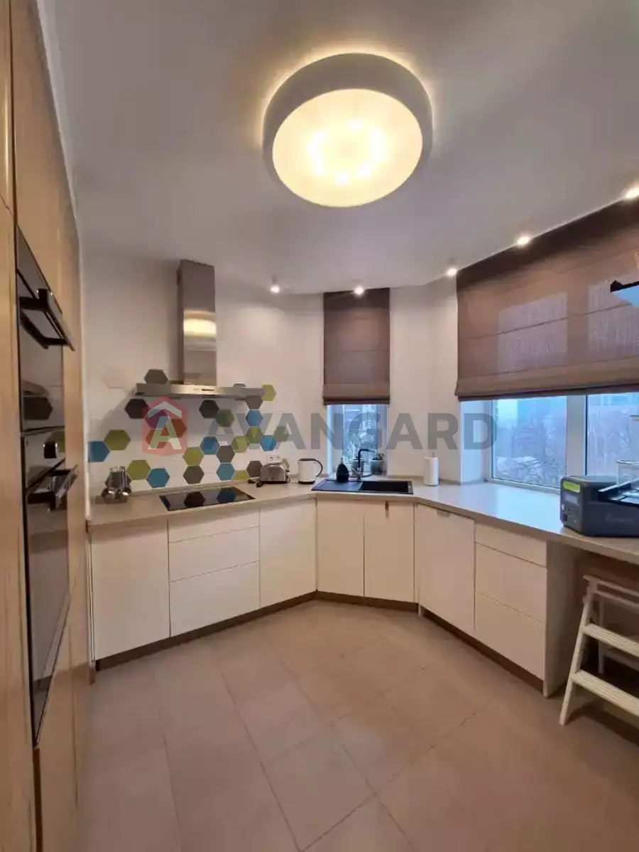 1 ��. ��������, 35/-/- ��. �., 3/5 ������ ���� 18