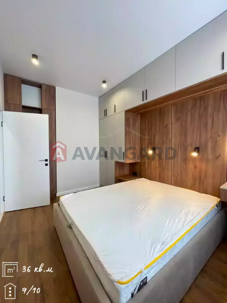 1 ��. ��������, 36/30/5 ��. �., 9/10 ������ ���� 11