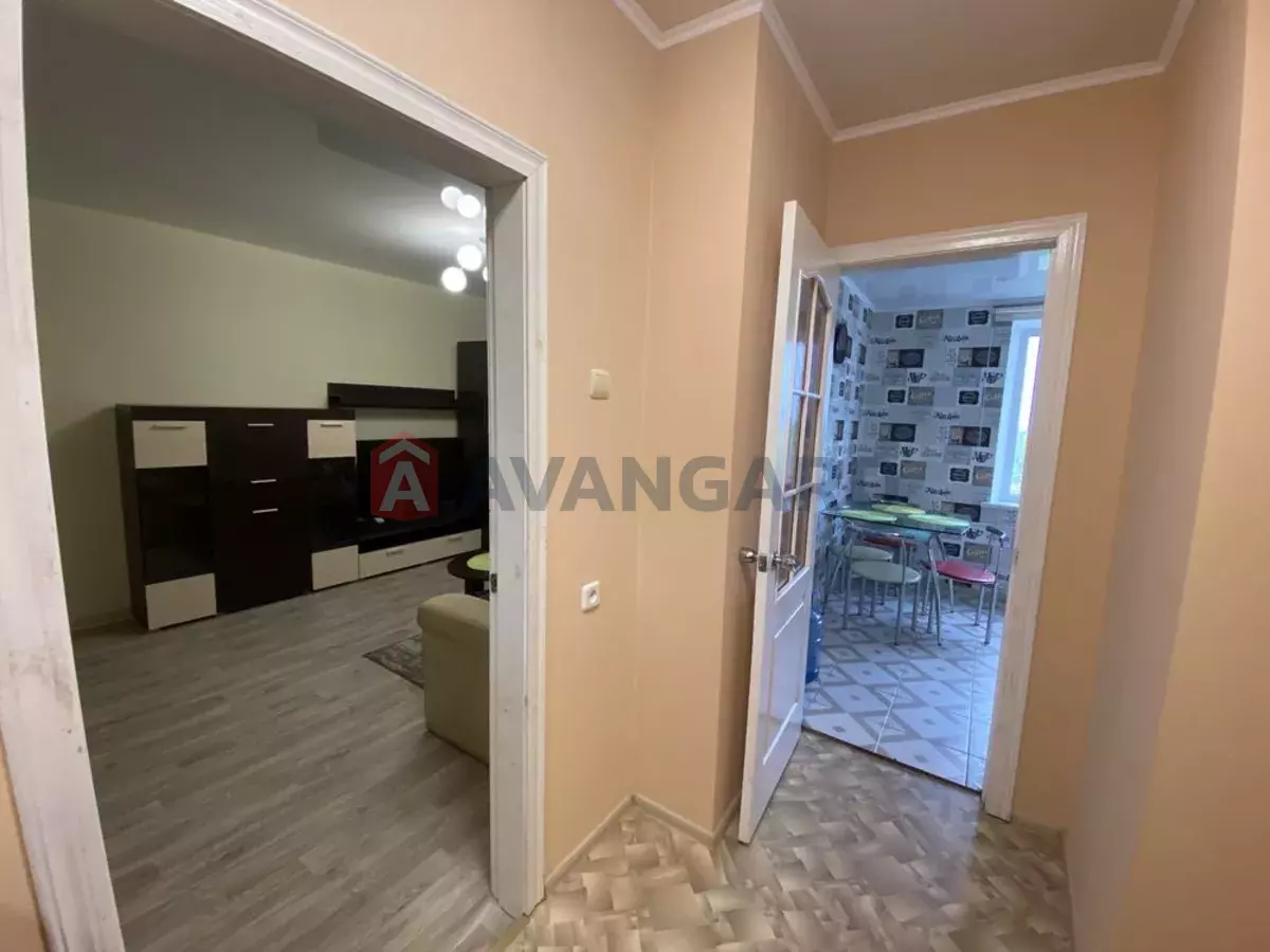 1 ��. ��������, 38/-/8 ��. �., 9/9 ������ ���� 3