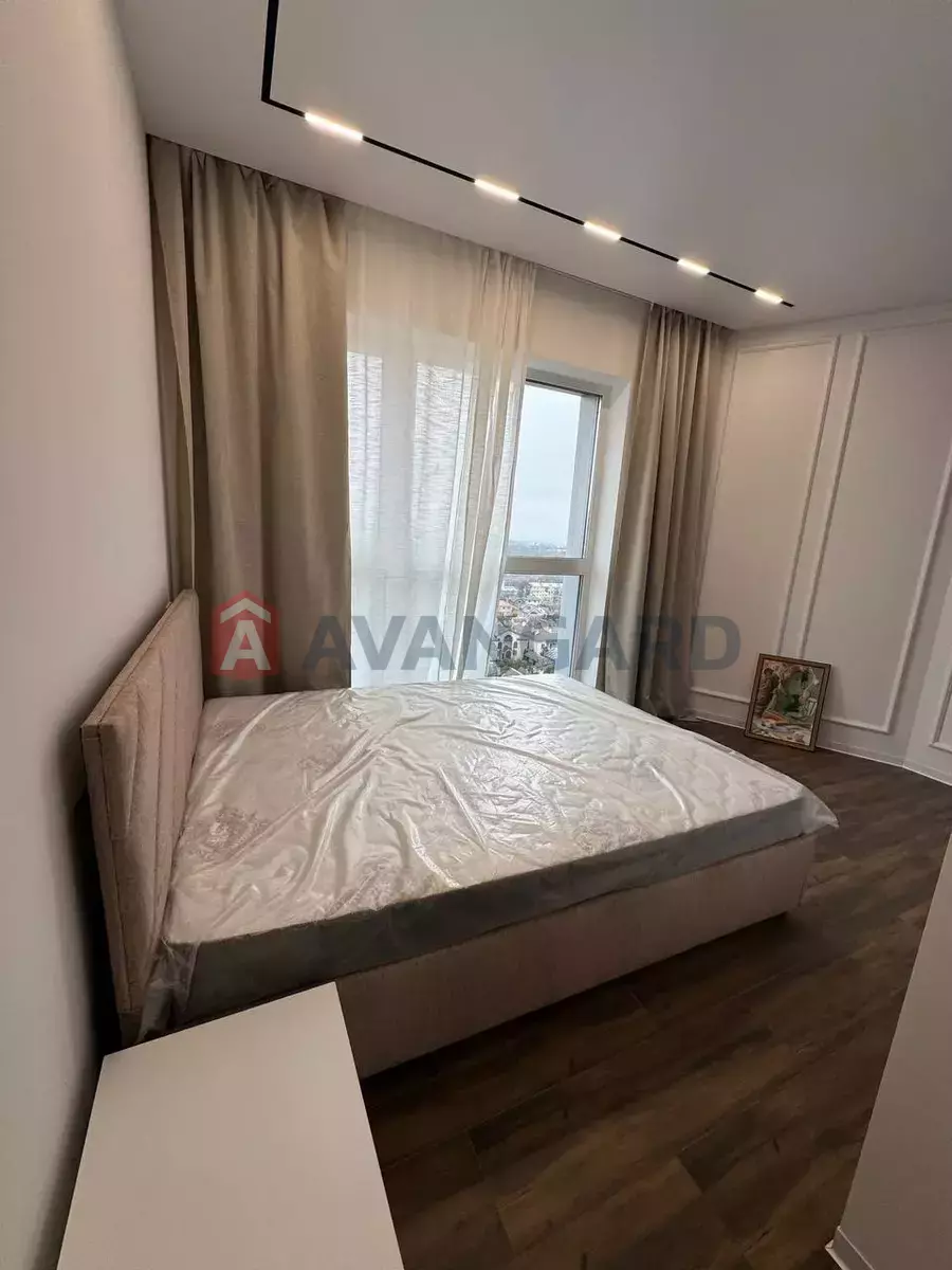 3 . , 100/-/- . ., 14/14   13