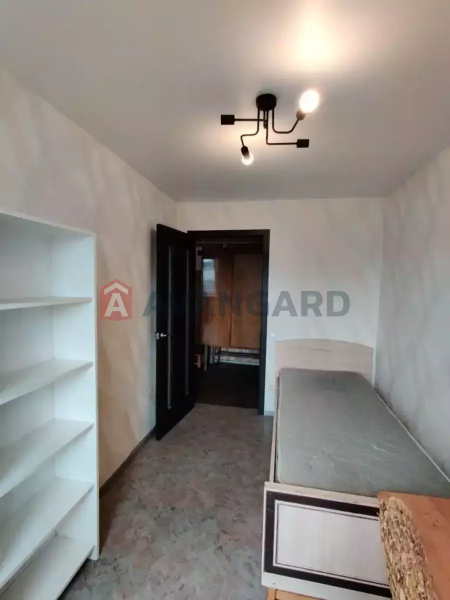 2 . , 43/-/- . ., 4/5   7