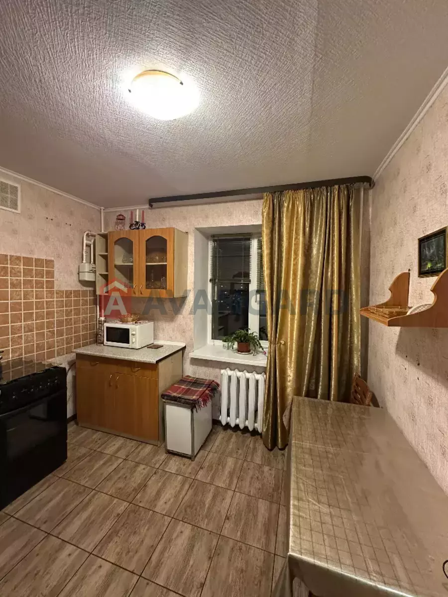 1 ��. ��������, 40/-/- ��. �., 7/10 ������ ���� 2