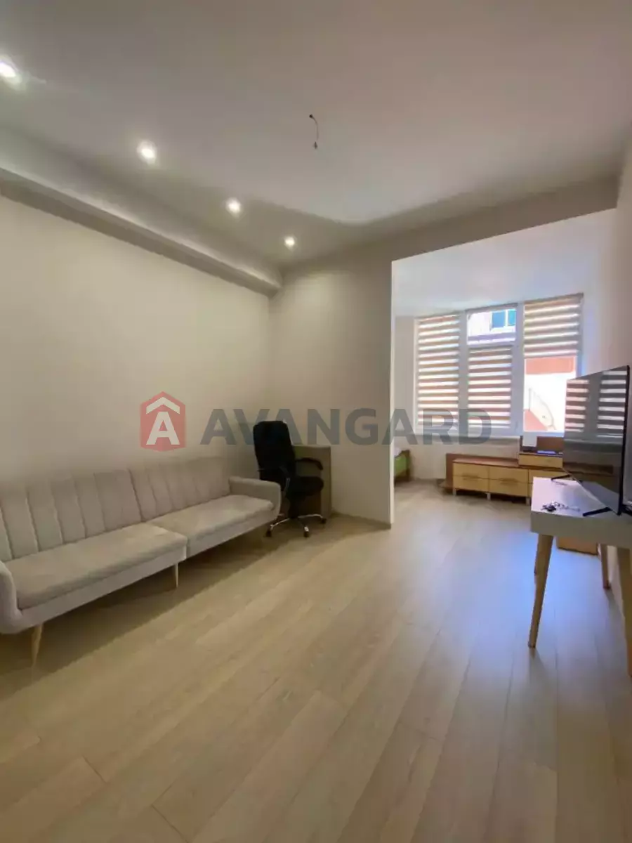 2 ��. ��������, 55/-/- ��. �., 3/5 ������ ���� 1