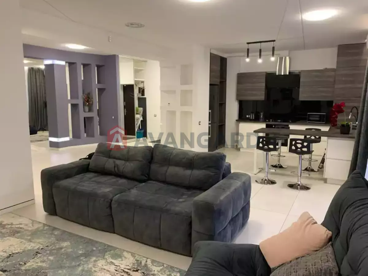 3 ����. ��������, 136/-/- ��. �., 2/6 ���� ���� 1