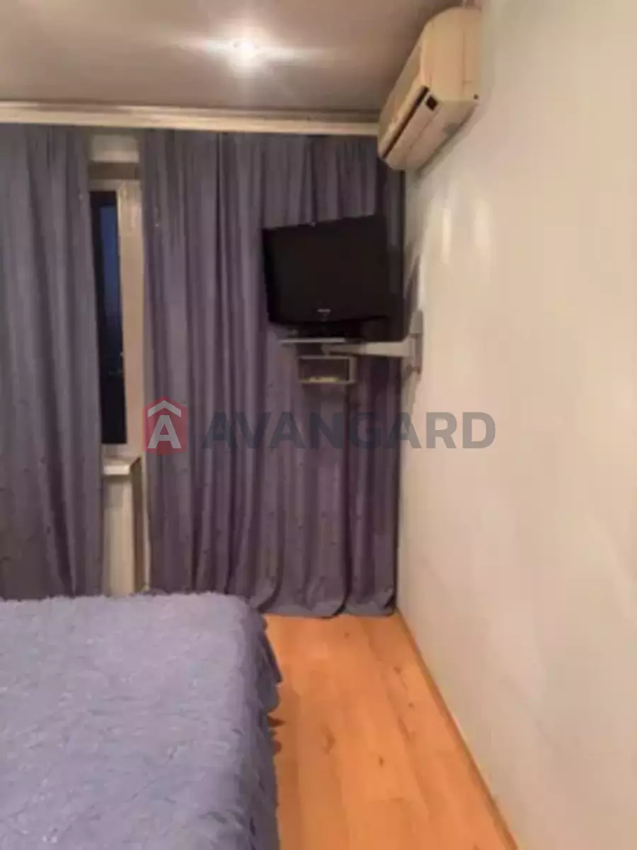 3 ����. ��������, 65/-/10 ��. �., 7/10 ���� ���� 8