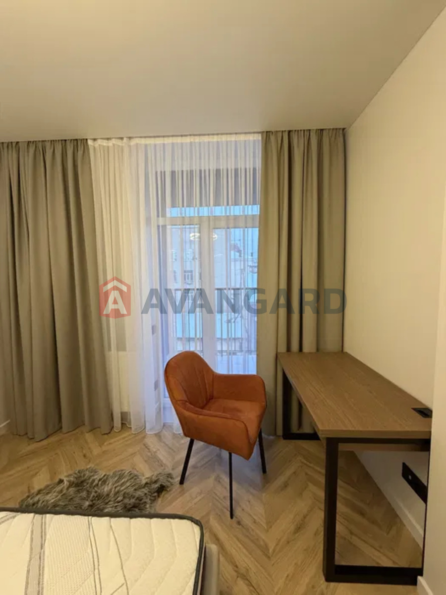 1 ��. ��������, 45/-/15 ��. �., 4/4 ������ ���� 8