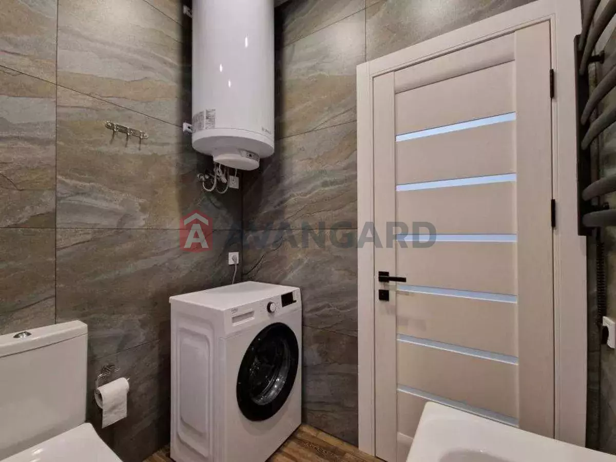 1 ����. ��������, 40/-/20 ��. �., 18/23 ���� ���� 11