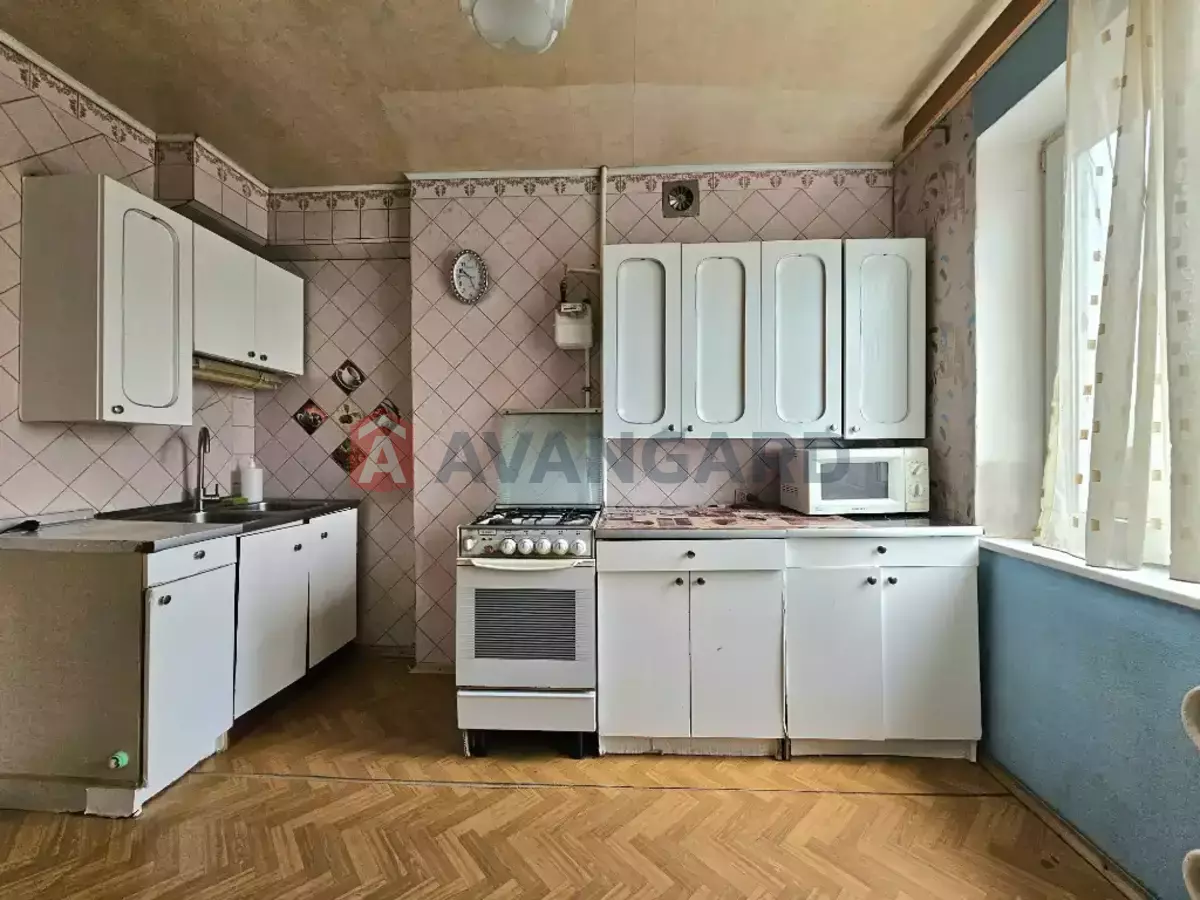 3 ��. ��������, 67/48/9 ��. �., 7/9 ������ ���� 4