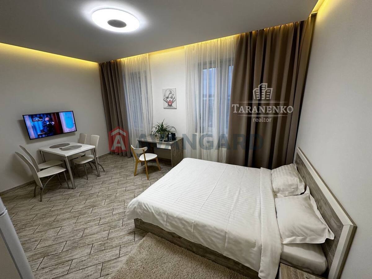 1 ����. ��������, 40/-/10 ��. �., 9/24 ���� ���� 1