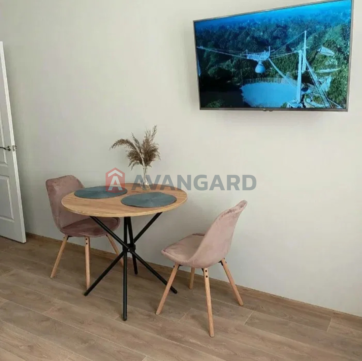 1 ����. ��������, 50/-/15 ��. �., 4/23 ���� ���� 5