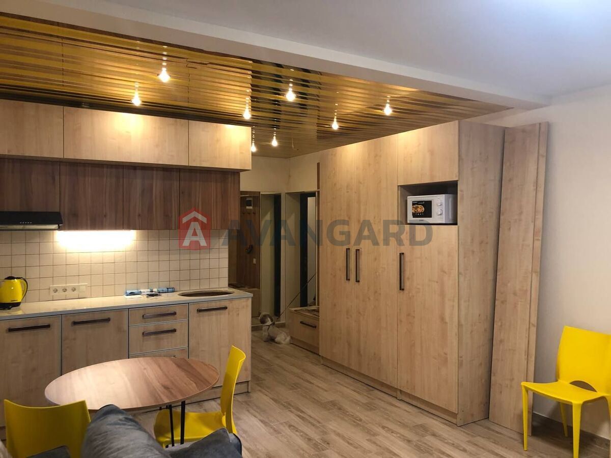 1 ��. ��������, 32/-/- ��. �., 1/2 ������ ���� 4