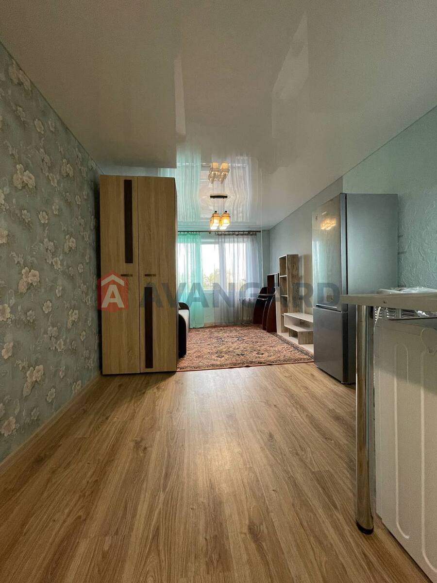 1 ��. ��������, 18/-/5 ��. �., 8/9 ������ ���� 9