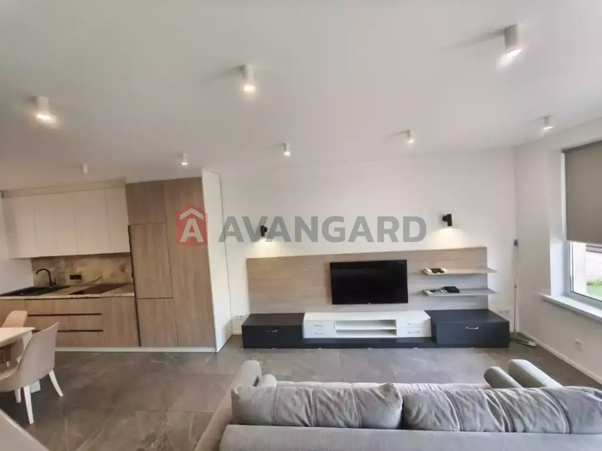 3 ��. ��������, 78/55/15 ��. �., 1/2 ������ ���� 2