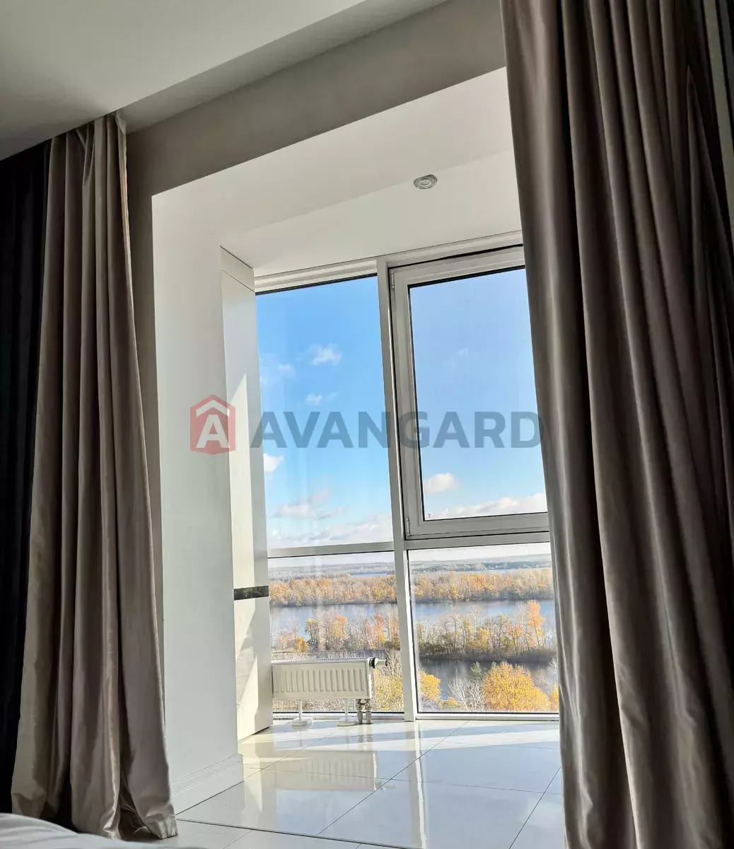 3 ��. ��������, 86/-/10 ��. �., 12/12 ������ ���� 9