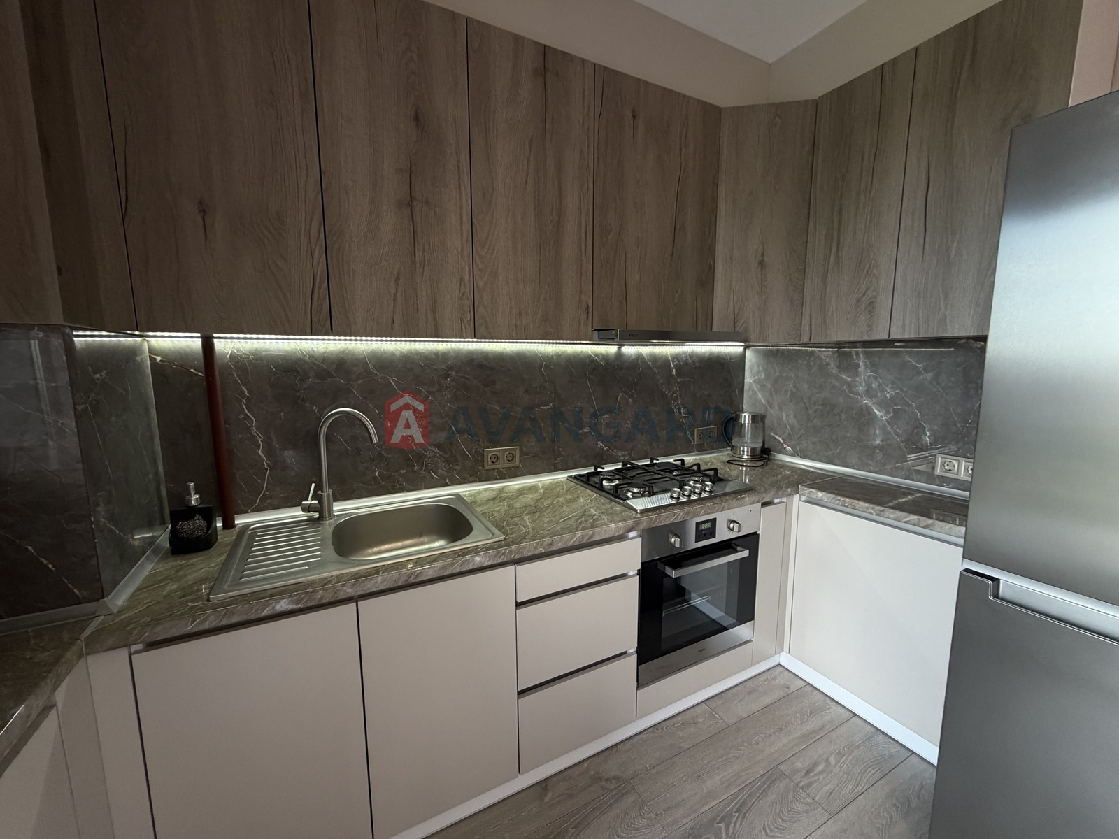 1 ����. ��������, 44/18/18 ��. �., 7/7 ���� ���� 7