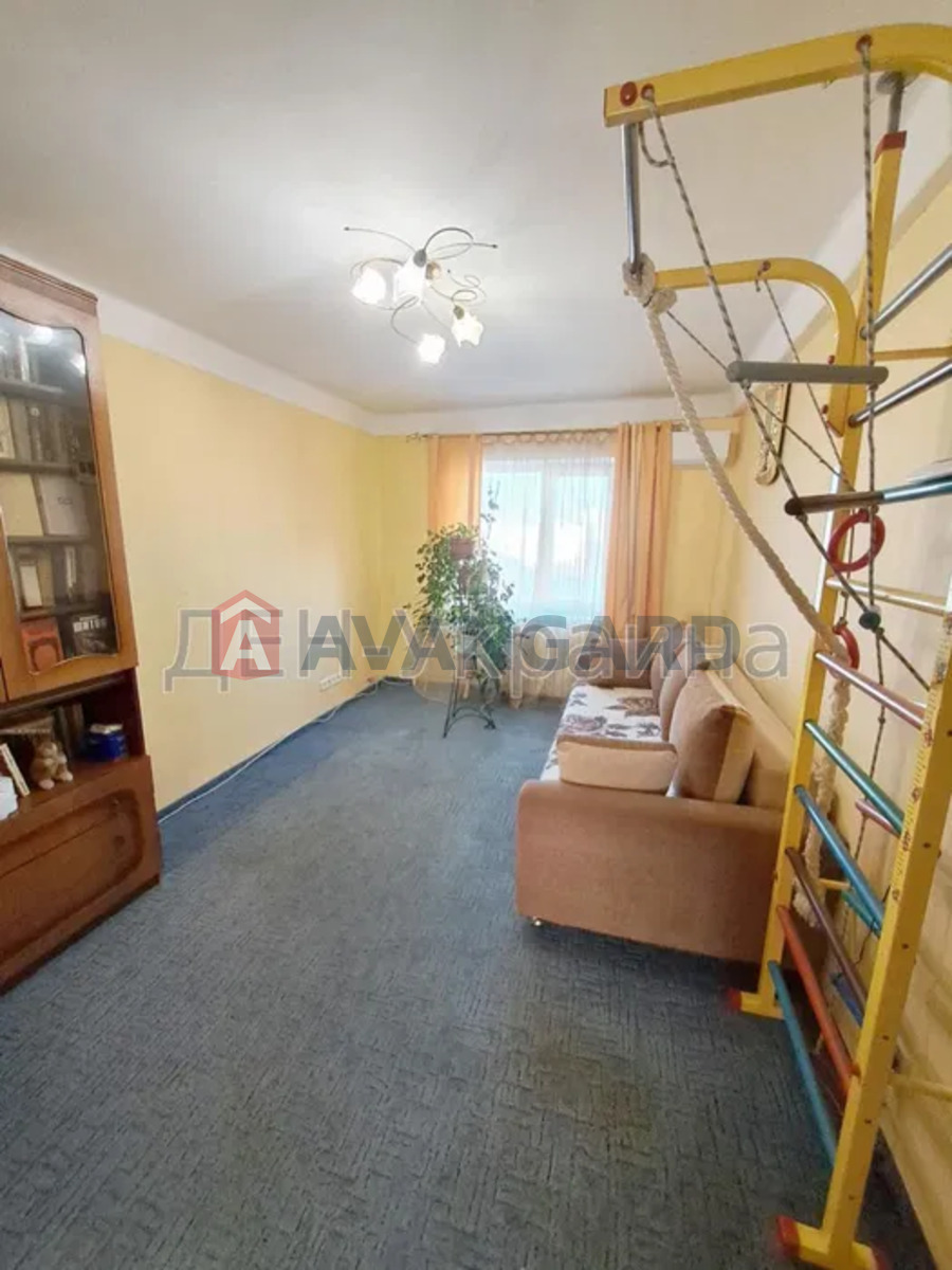 3 ��. ��������, 63/-/7 ��. �., 9/9 ������ ���� 3