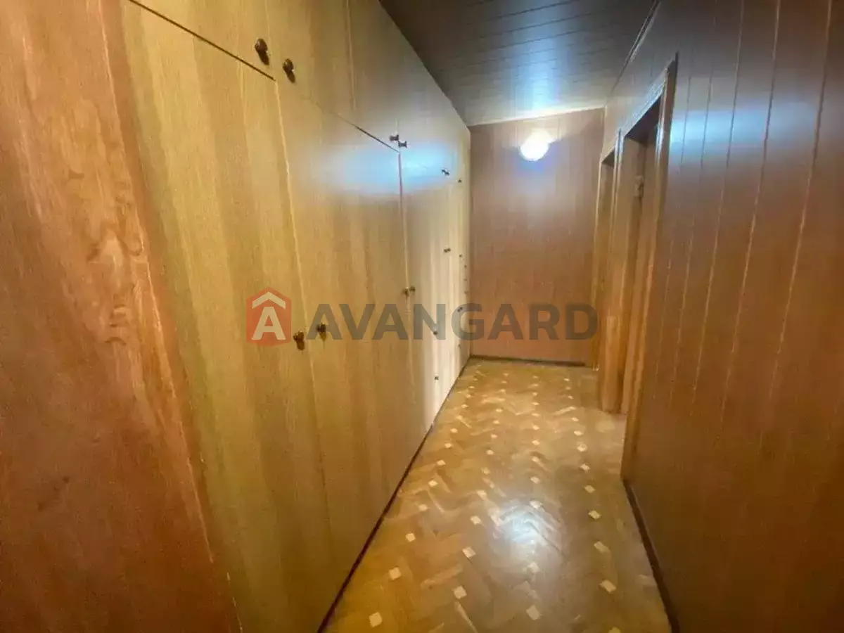 3 ��. ��������, 71/50/8 ��. �., 4/9 ������ ���� 12