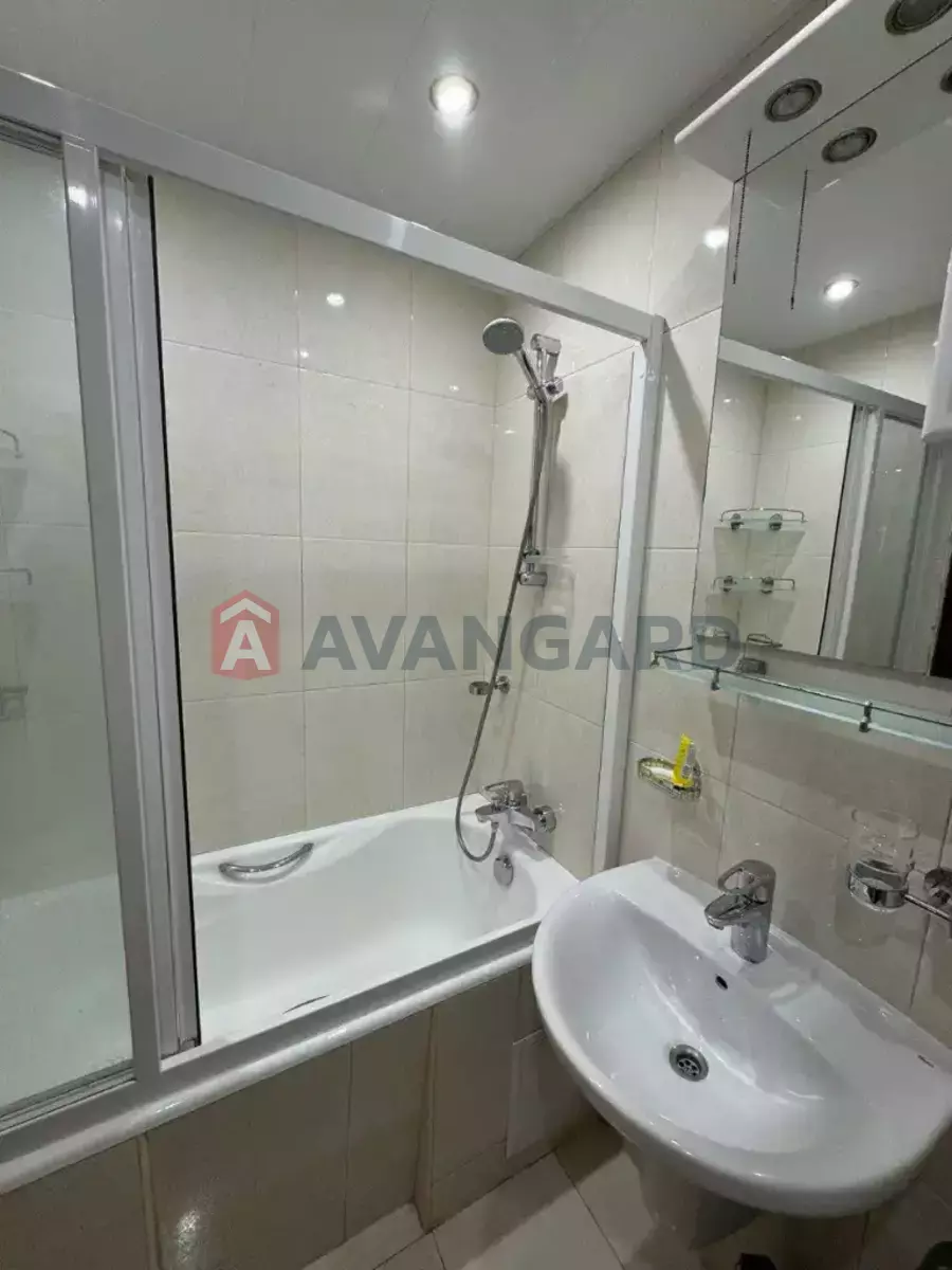 3 ����. ��������, 80/45/10 ��. �., 9/9 ���� ���� 8