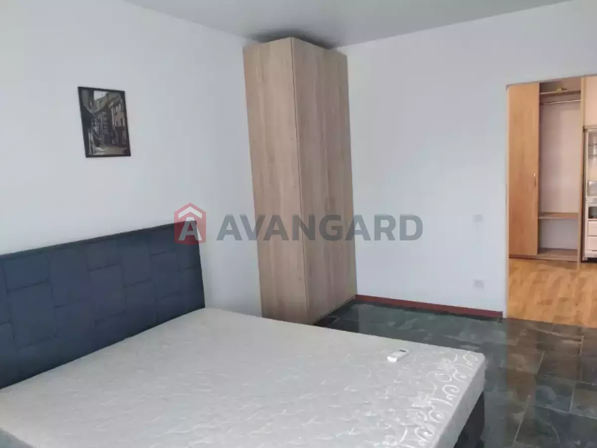 3 ��. ��������, 55/-/15 ��. �., 3/3 ������ ���� 1