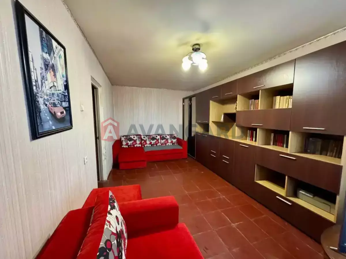 2 ����. ��������, 46/-/- ��. �., 8/10 ���� ���� 4